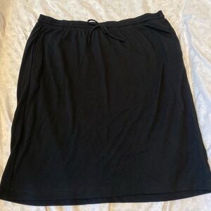 BNWT moon Ryder black skirt with pockets